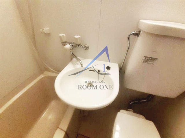 洗面設備　洗面台です。