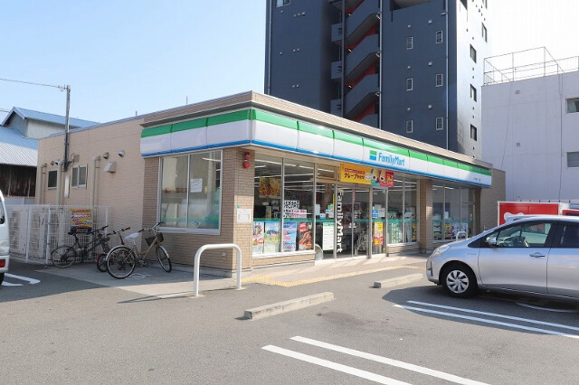 コンビニ　ファミリーマート大今里西一丁目店（コンビニ）まで288m