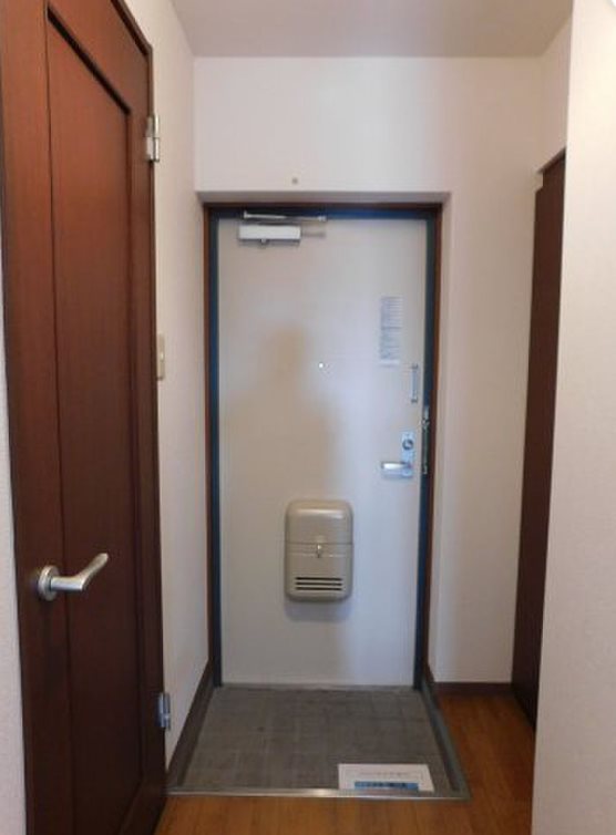 玄関　※他部屋参照