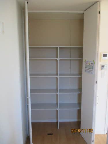 収納　キッチン収納