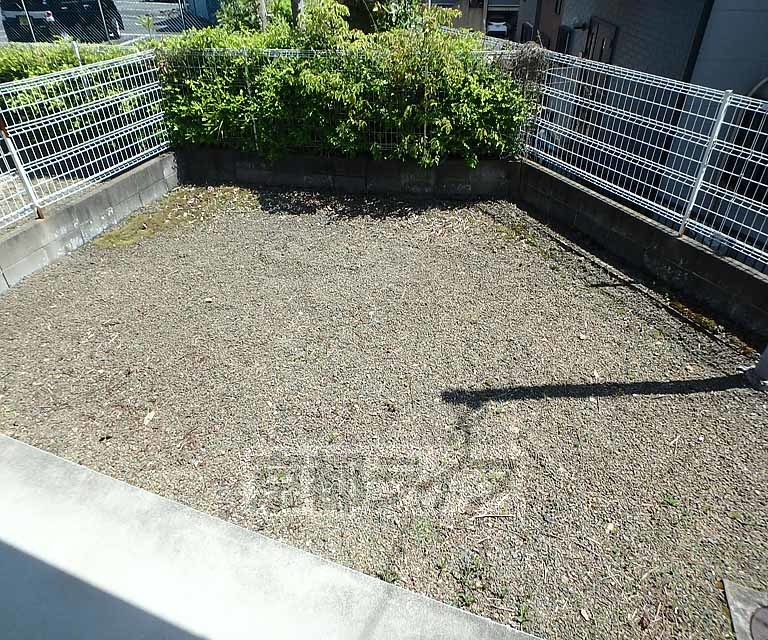 バルコニー　一階の特権。広々としたお庭です