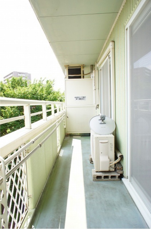 バルコニー　図面と現状に相違がある場合には現状を優先