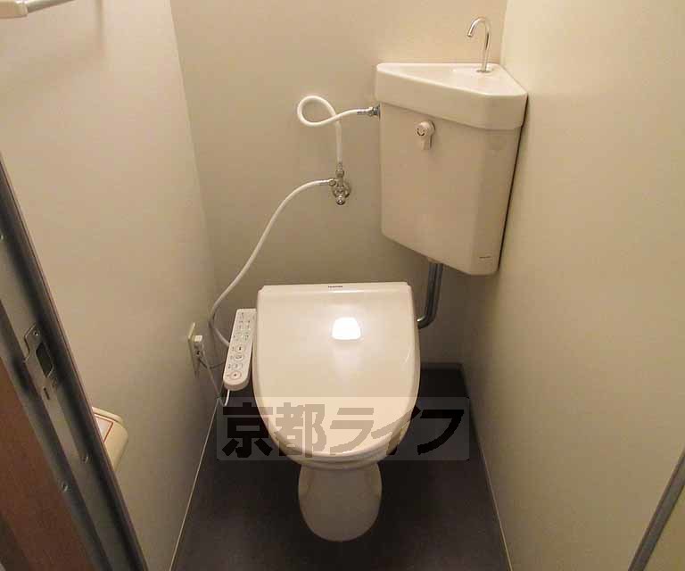 トイレ　清潔感のあるトイレです