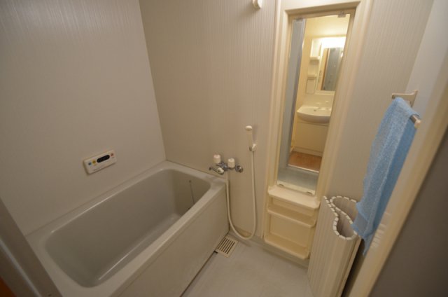 バス・シャワールーム　追い焚き機能付