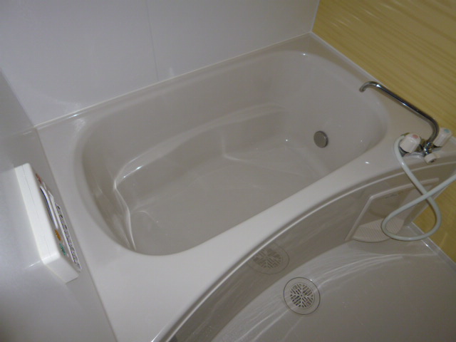 バス・シャワールーム　追い炊きバス