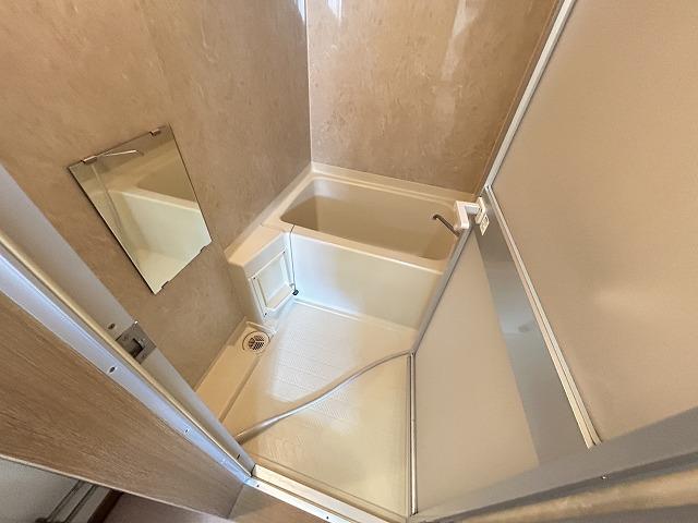 バス・シャワールーム　浴室