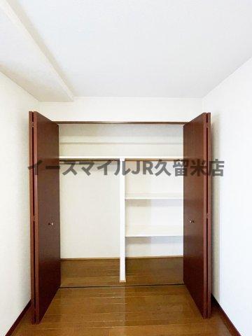 収納　同マンション内の別室の内装写真となります。 ※参考イメージ