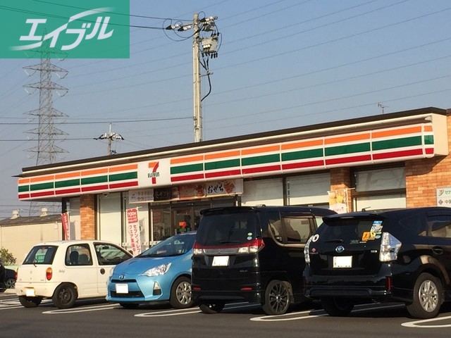 コンビニ　セブンイレブン（コンビニ）まで400m
