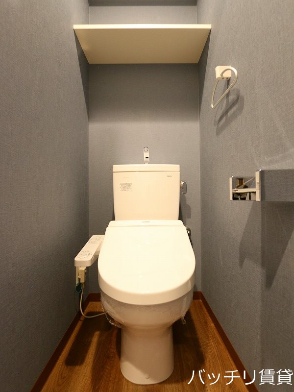 トイレ　別号室の写真になります　現状優先