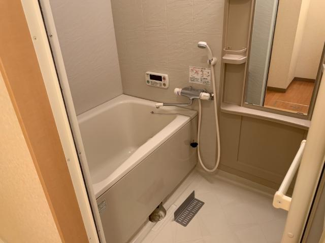 バス・シャワールーム　バス