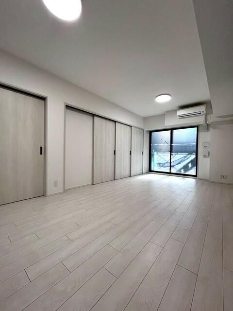 居室・リビング　※２階の部屋の写真を参考にしています。