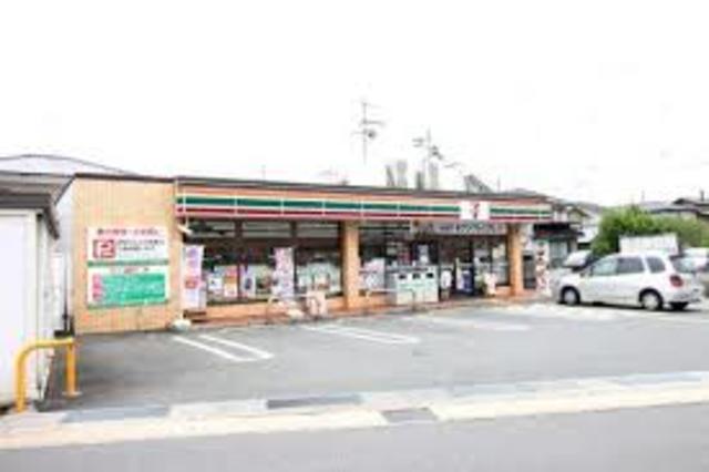 コンビニ　セブンイレブン宇治伊勢田中山店（コンビニ）まで722m