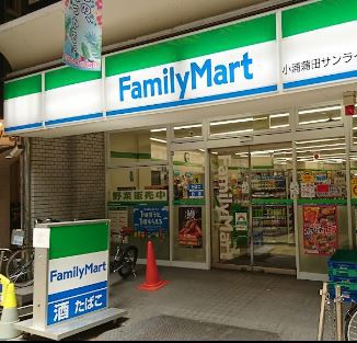 コンビニ　ファミリーマート 小浦蒲田サンライズ通り店（コンビニ）まで190m