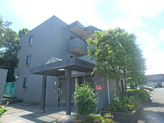 建物外観　★２沿線利用可・車移動も便利な立地★