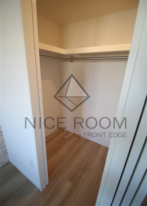 収納　セレニテ本町東リアン　クローゼット