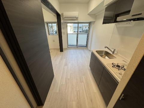 居室・リビング　室内