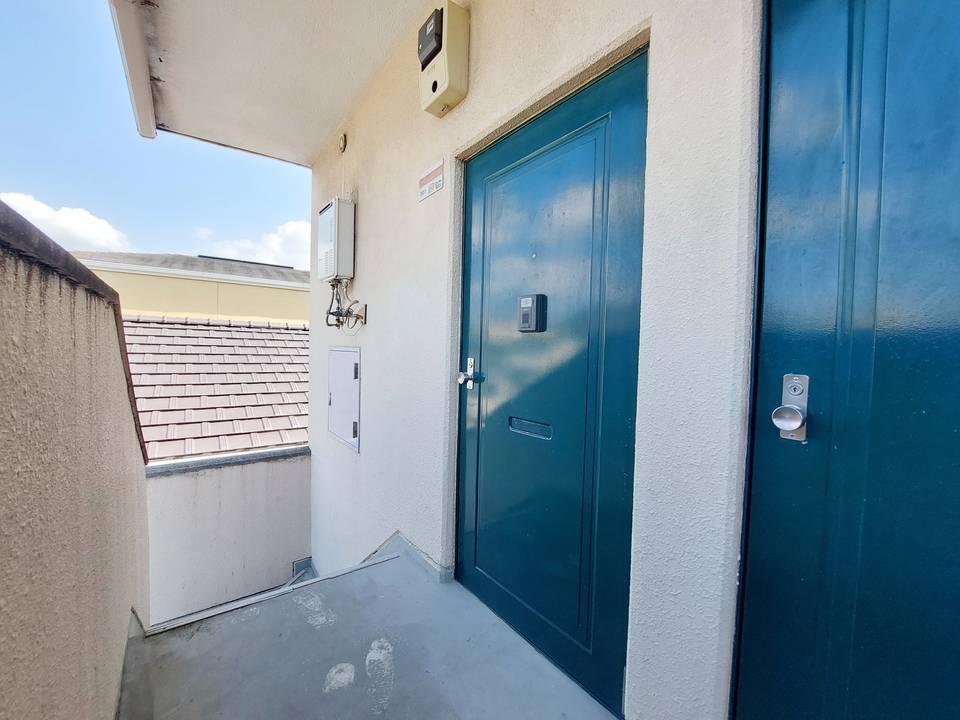 エントランス　アプローチ