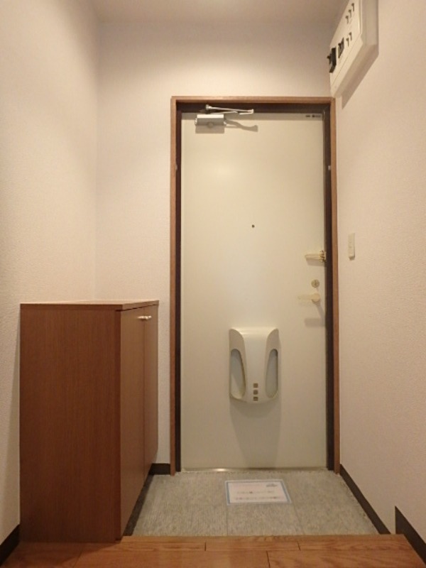 玄関　図面と現状に相違がある場合には現状を優先