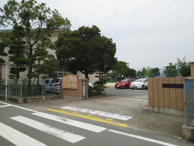 小学校　中島小学校（小学校）まで940m