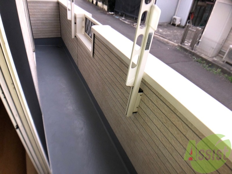 バルコニー　バルコニースペースも広く、洗濯物も問題なく干せそうですね