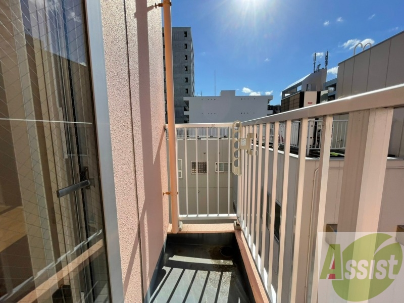 バルコニー　バルコニーが付いていますので一息ついてみてはいかがですか。