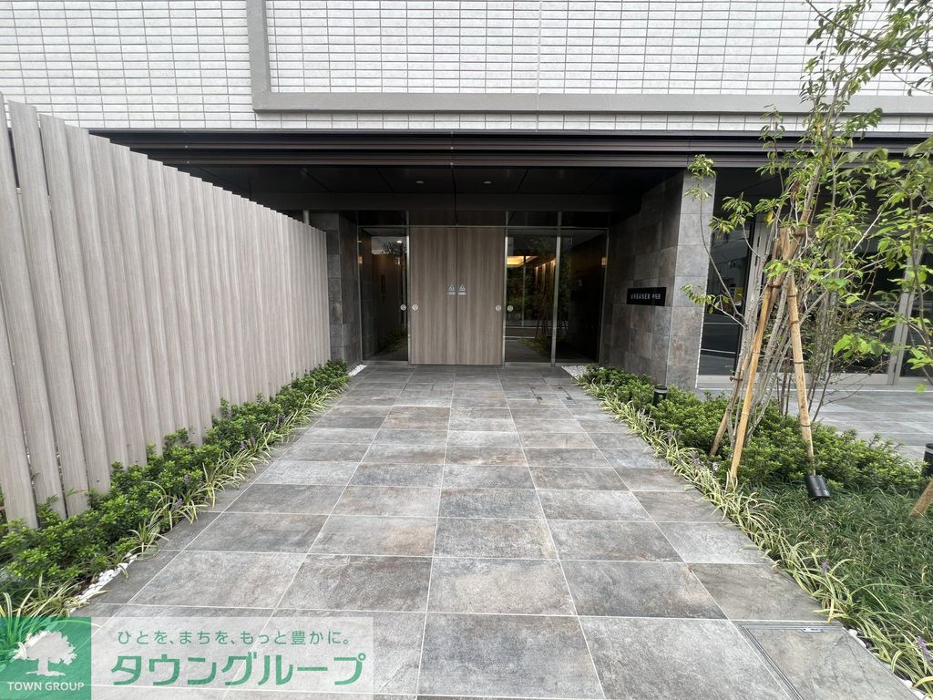 エントランス　エントランス