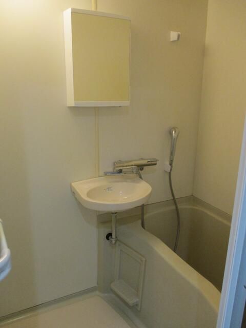 バス・シャワールーム　日々の疲れを癒すお風呂付です