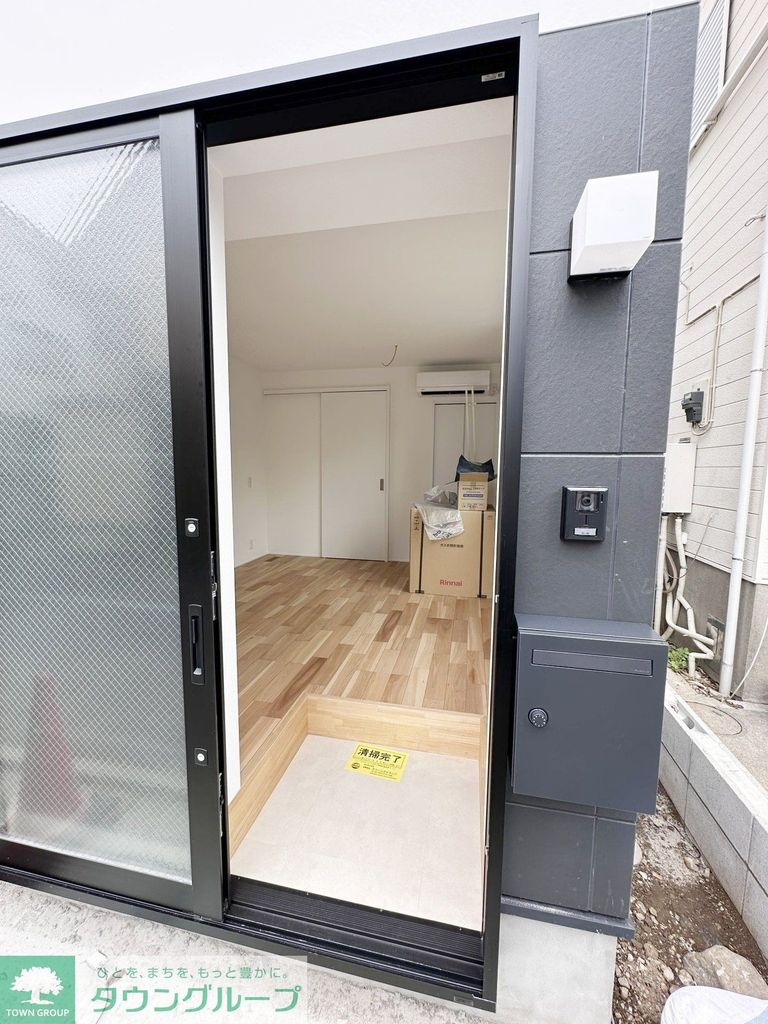 玄関　★お問い合わせはタウンハウジングまで★