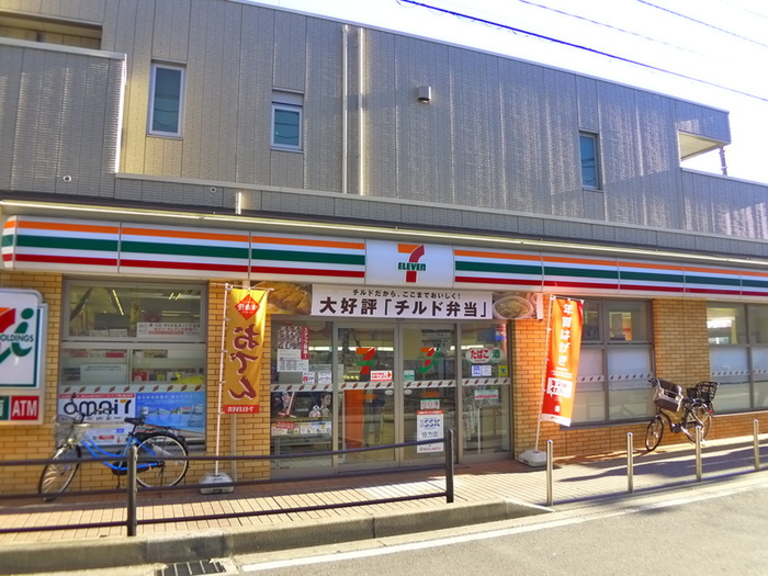 コンビニ　セブンイレブン（コンビニ）まで434m