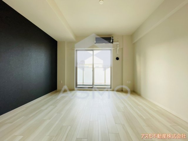 居室・リビング　同マンション別部屋参考写真