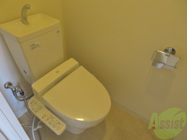 トイレ　こちらはトイレです。清潔感があり、安心して使用できます。