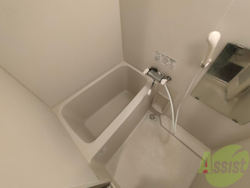 バス・シャワールーム　お風呂になります。一日の疲れを癒してくださいね。