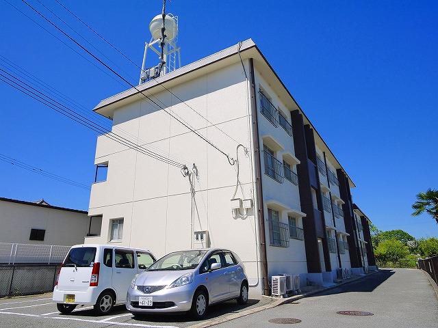 建物外観　落ち着いた雰囲気の外観です