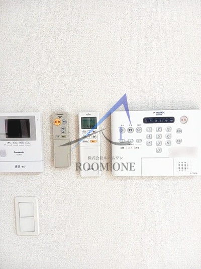 セキュリティ　モニター付きインターホンです。