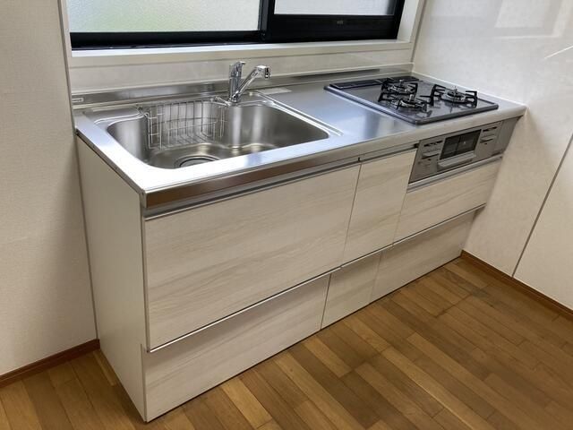 キッチン　※別部屋参考写真