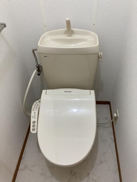 トイレ　※別部屋参考写真