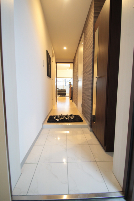 玄関　※モデルルームのお写真です