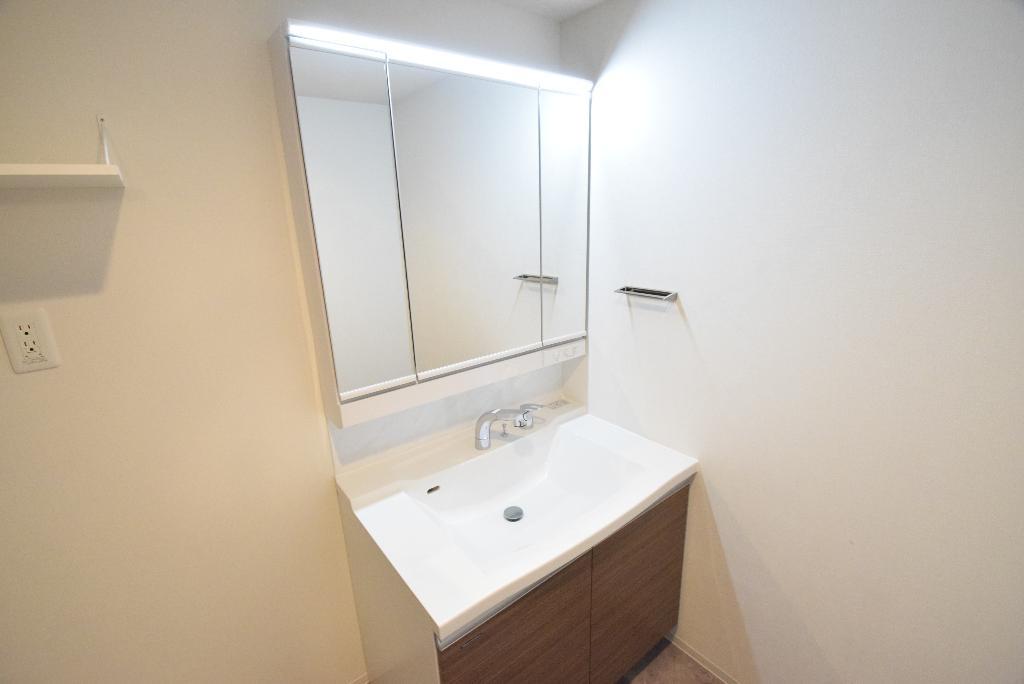 洗面設備　洗髪洗面化粧台