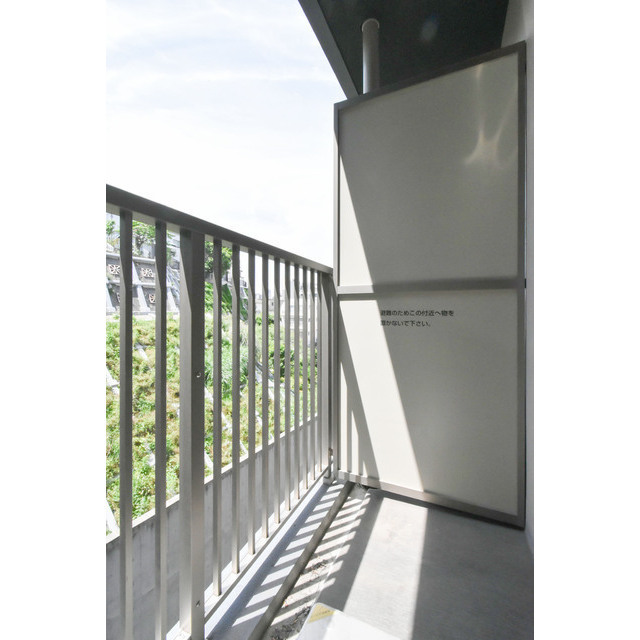 バルコニー　開放的で明るい空間を演出してくれるバルコニーです