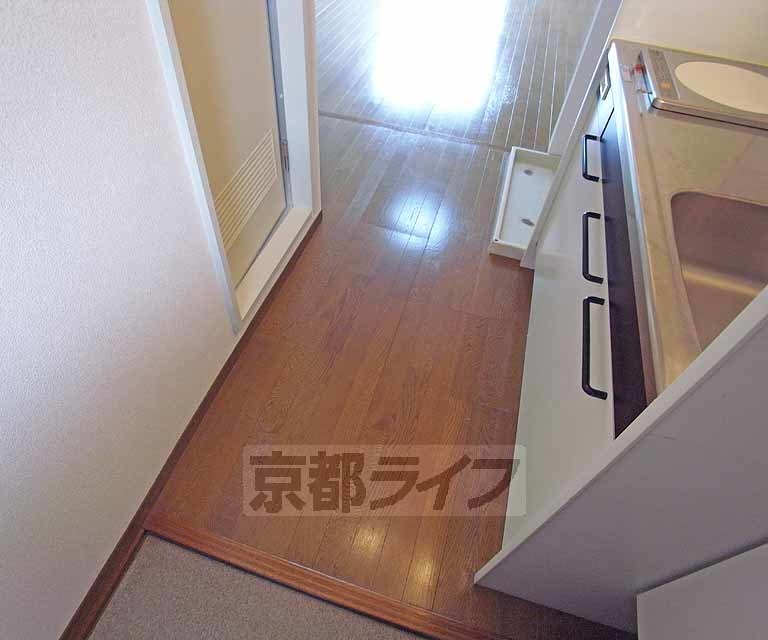 その他部屋・スペース　明るい廊下です。