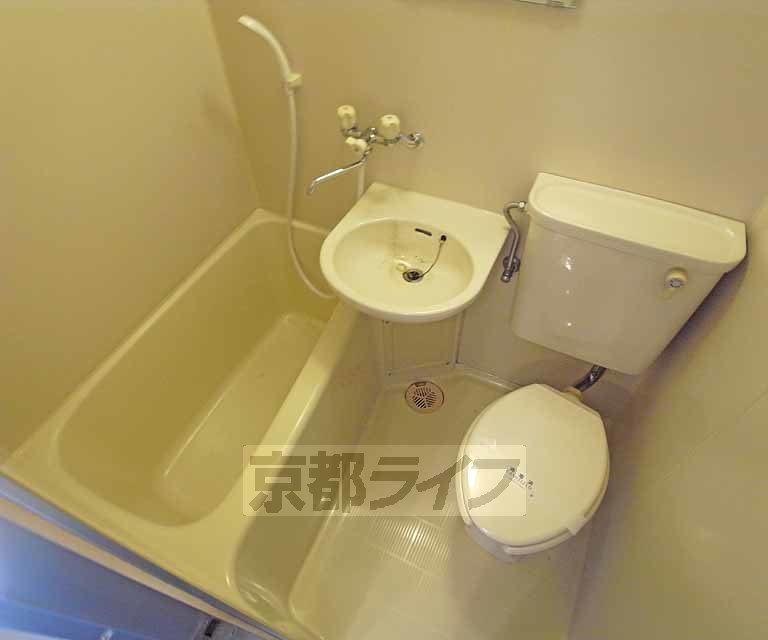 バス・シャワールーム　綺麗なユニットバスです。