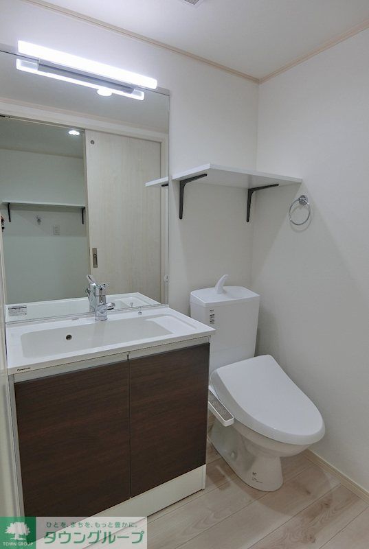 洗面設備　独立洗面台を完備し、朝の身支度が快適です♪