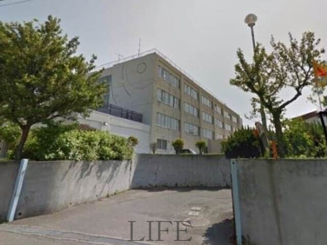 小学校　札幌市立平岸高台小学校（小学校）まで698m