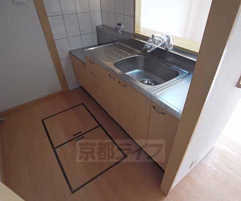 キッチン　二口ガスコンロ設置可能なキッチンです。