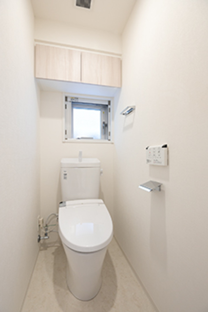 トイレ　※写真は同タイプ住戸です。