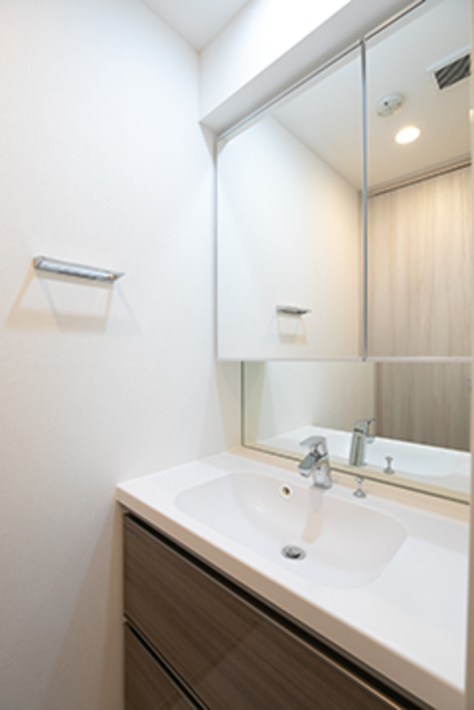 洗面設備　※写真は同タイプ住戸です。