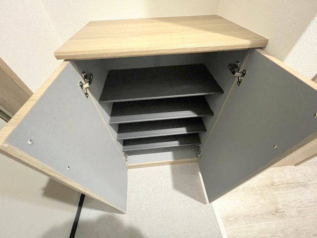 収納　大きいシューズボックスは靴がいっぱい入れれますね。