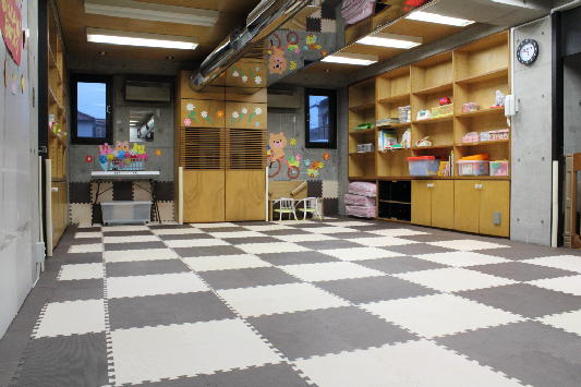 幼稚園・保育園　すまいるガーデン（幼稚園・保育園）まで291m