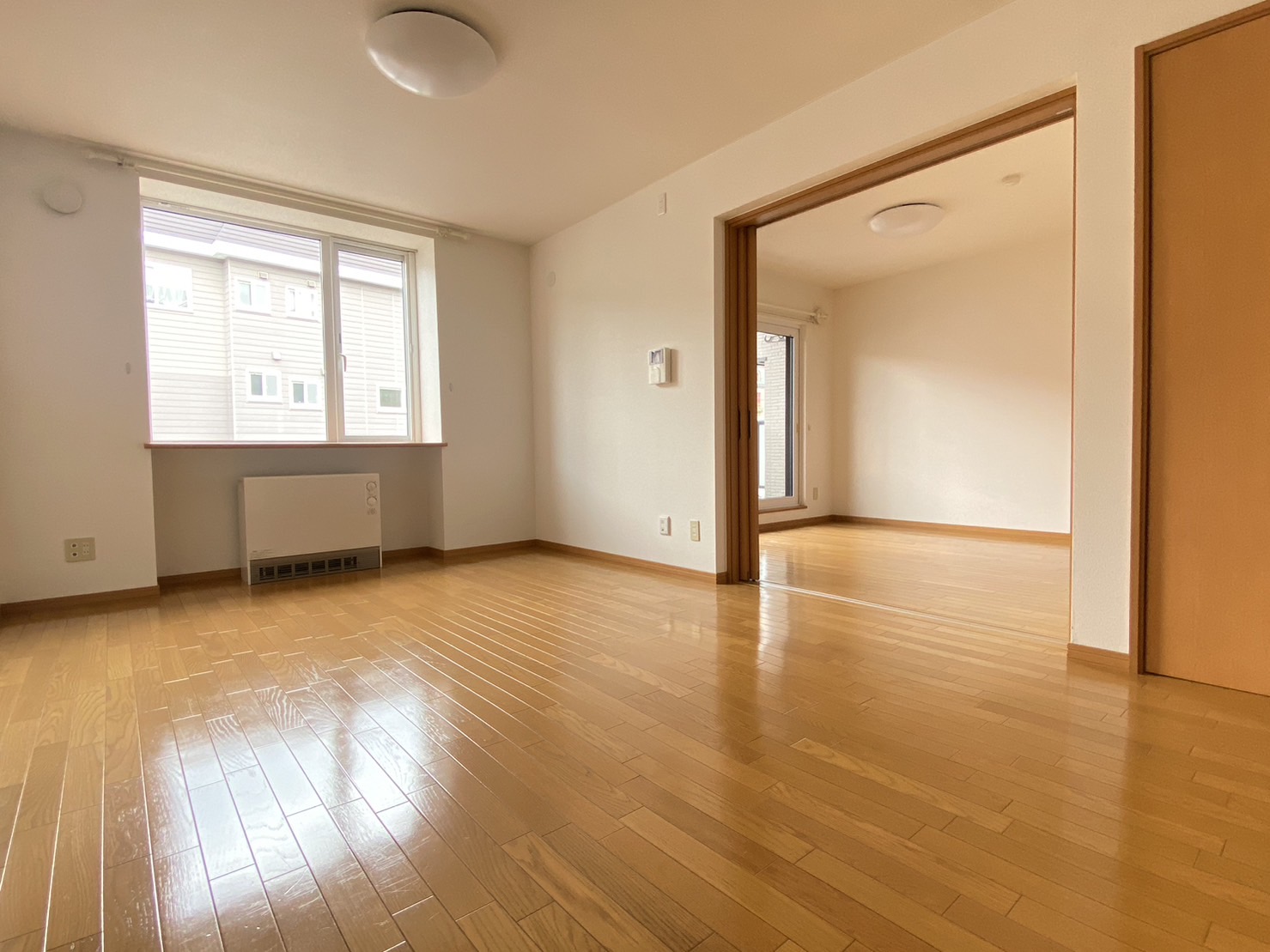 居室・リビング　※反転タイプ