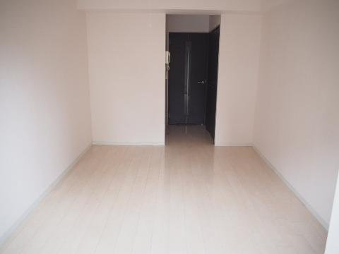 居室・リビング　室内